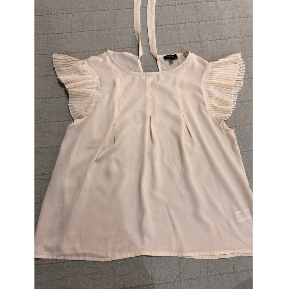 Milk & Honey Blouse Women Large Cream Excellent Pleated Flutter Sleeve Tie Back